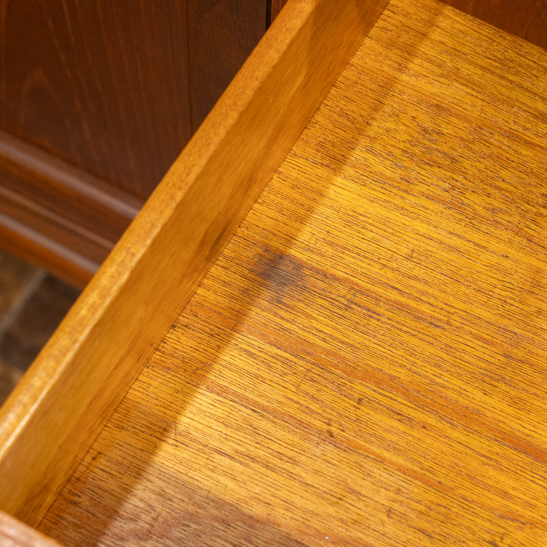 英国【G-PLAN ジープラン Fresco フレスコ】オイル仕上げのチーク材の質感が贅沢 サイドボード /23C-2