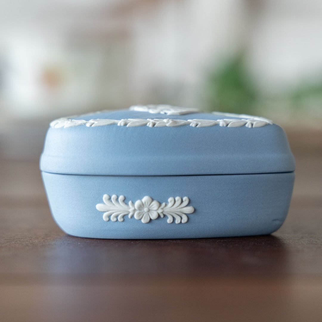 【WEDGWOOD ウェッジウッド Jasper ジャスパー】蓋付き小物入れ ハート型 トリンケットボックス ペールブルー /23D-3[m]