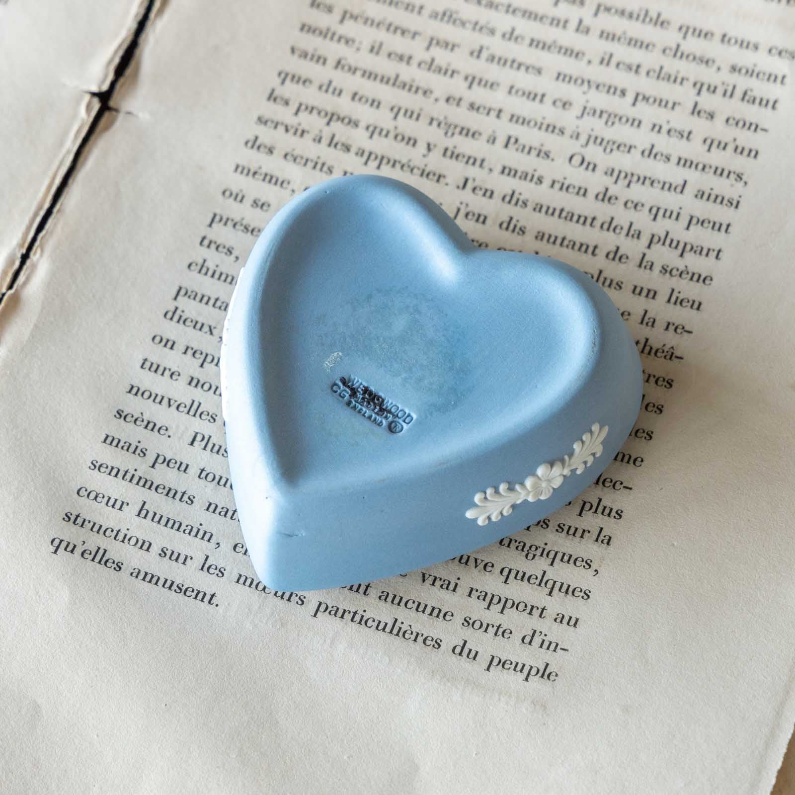 WEDGWOOD ウェッジウッド Jasper ジャスパー】蓋付き小物入れ ハート型