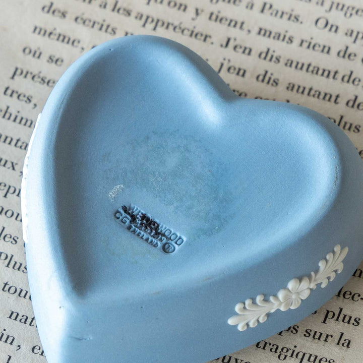 【WEDGWOOD ウェッジウッド Jasper ジャスパー】蓋付き小物入れ ハート型 トリンケットボックス ペールブルー /23D-3[m]