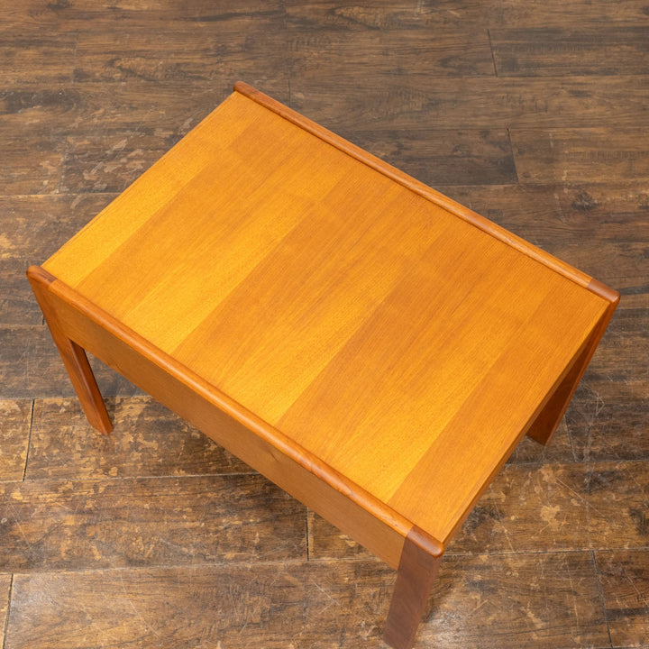 シンプルでナチュラルな北欧デザイン チーク ベッドサイド ナイトテーブル /23E-1