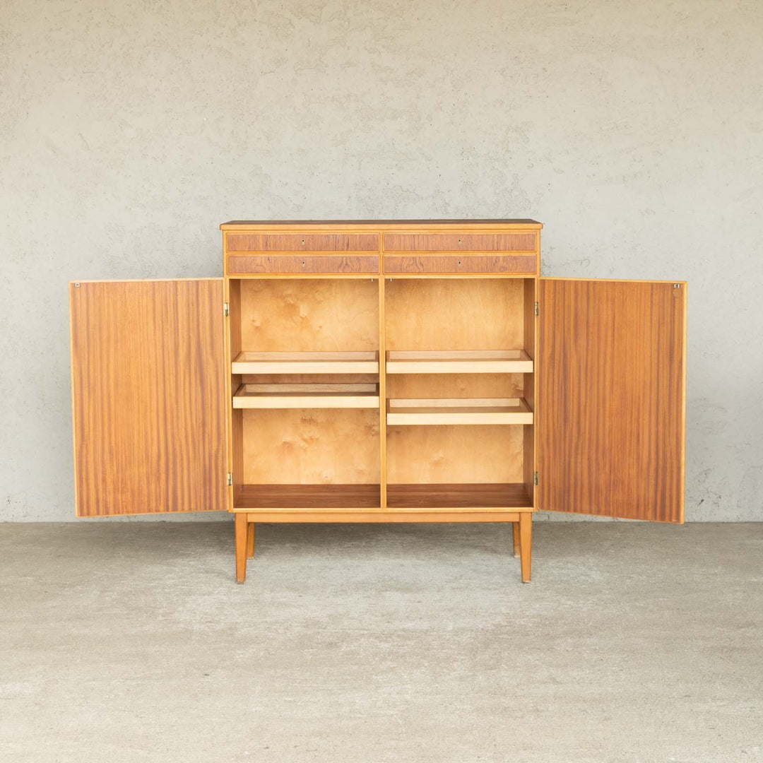 【LAMHULTS MOBLER ラムハルト・モブラー】薄い引き出しで整理しやすい キャビネット[m]