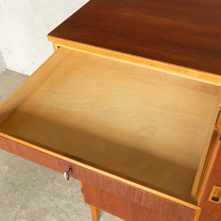 【LAMHULTS MOBLER ラムハルト・モブラー】薄い引き出しで整理しやすい キャビネット[m]
