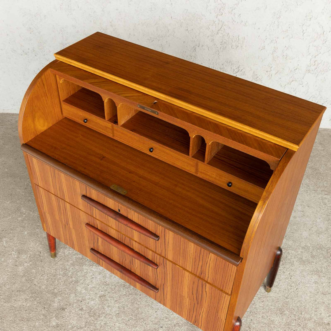 ロールトップ部分の繊細なパーケトリー装飾が上品 ライティングビューロー /23E-B[m]