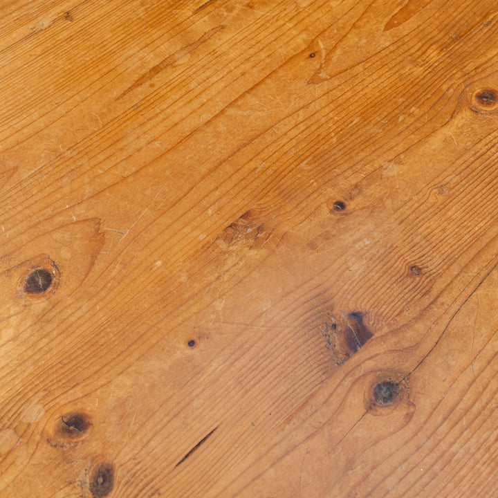 大振りなサイズに使い込まれた艶感のある色合いが魅力的 パイン ダイニングテーブル[m]