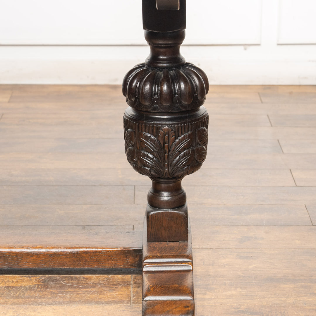 華やかなバルボスレッグが印象的 オーク リフェクトリーテーブル /23G[m]