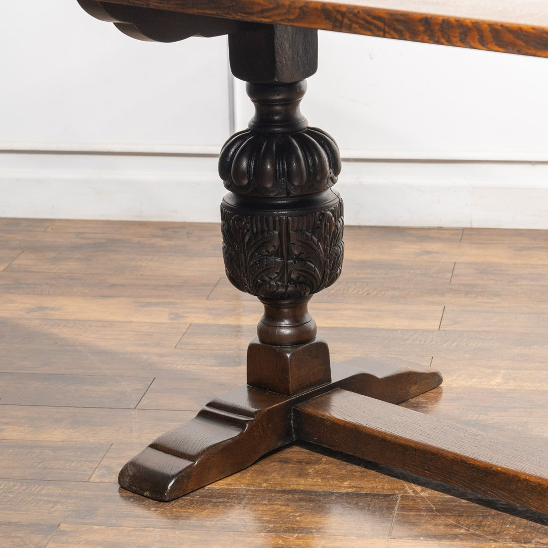 華やかなバルボスレッグが印象的 オーク リフェクトリーテーブル /23G[m]