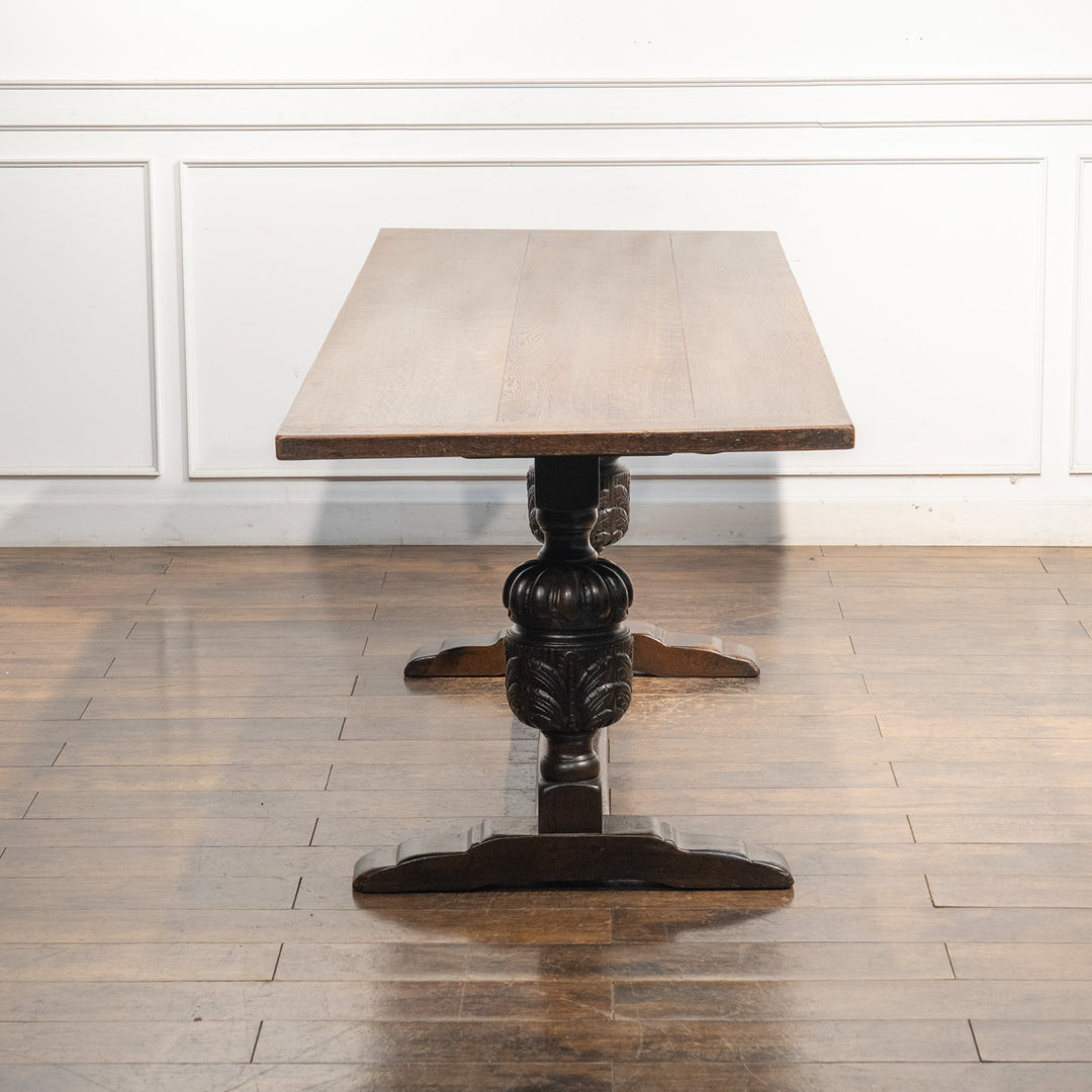 華やかなバルボスレッグが印象的 オーク リフェクトリーテーブル /23G[m]