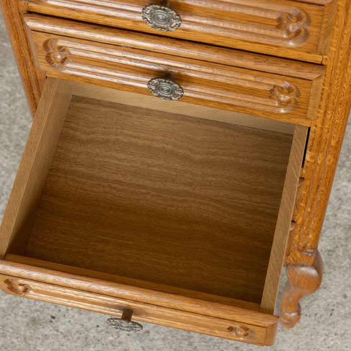 浅めの奥行でスリムなフォルム 控えめな装飾が上品な佇まい フレンチスタイル 5段チェスト /23G-B[m]