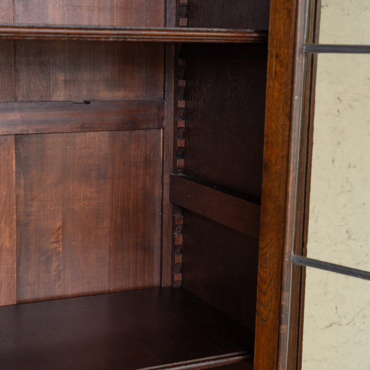 4枚のステンドグラス扉が並ぶ大きなサイズで収納抜群 オーク ガラスブックケース /23G