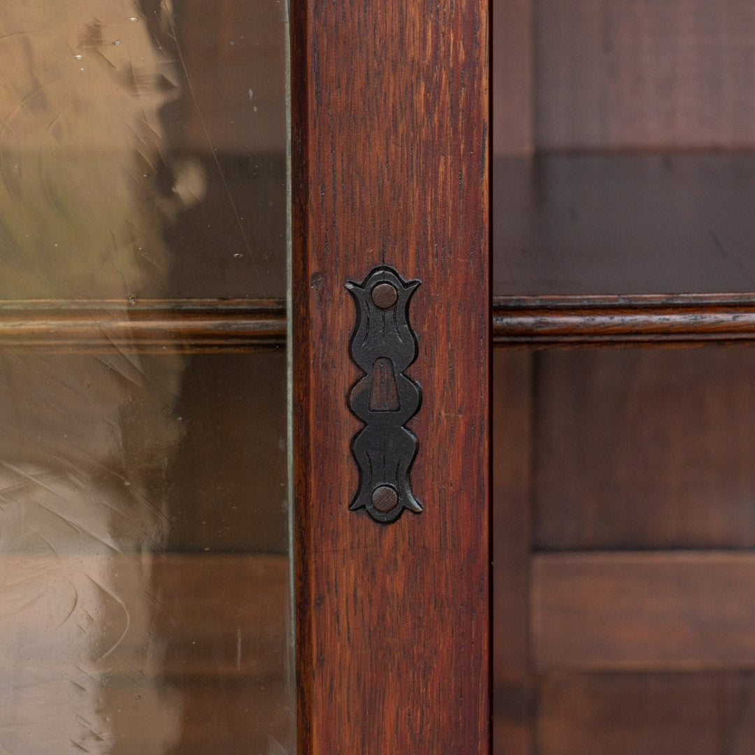 4枚のステンドグラス扉が並ぶ大きなサイズで収納抜群 オーク ガラスブックケース /23G