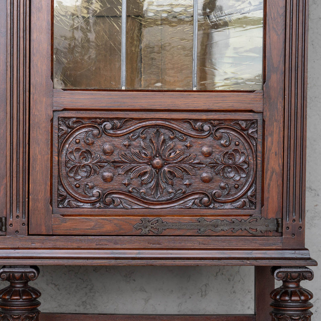 4枚のステンドグラス扉が並ぶ大きなサイズで収納抜群 オーク ガラスブックケース /23G