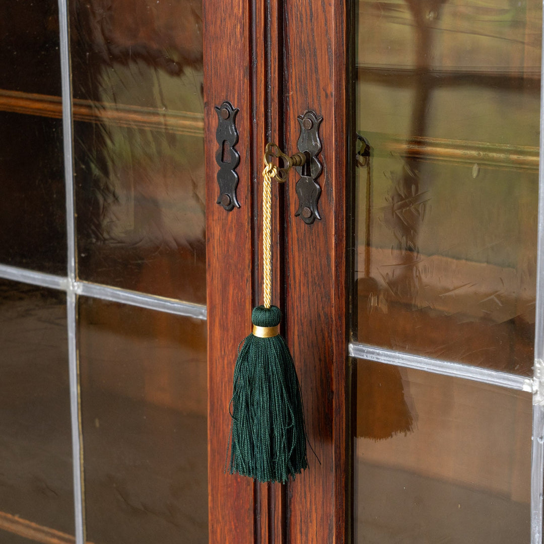 4枚のステンドグラス扉が並ぶ大きなサイズで収納抜群 オーク ガラスブックケース /23G