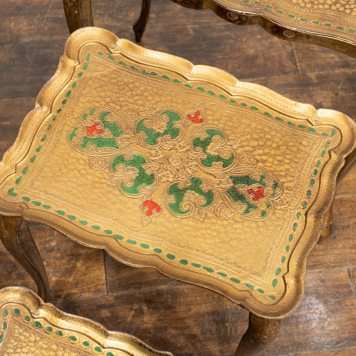 優雅なカブリオールレッグにゴールドペイントが華やか 3段 ネストテーブル /23G-2