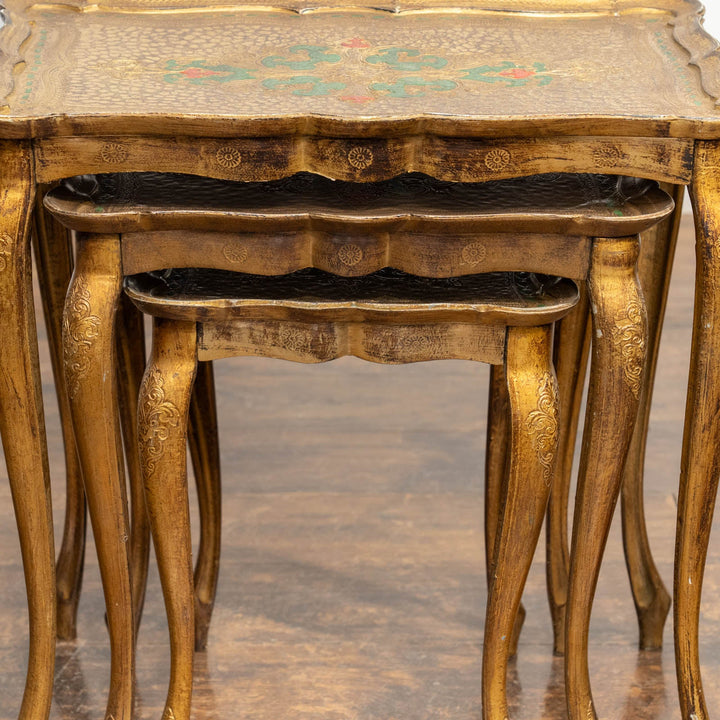 優雅なカブリオールレッグにゴールドペイントが華やか 3段 ネストテーブル /23G-2