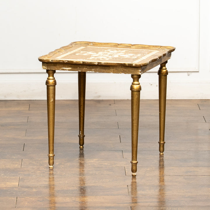 オリエンタルな幾何学模様の天板がインテリアのアクセントになる オケージョナルテーブル