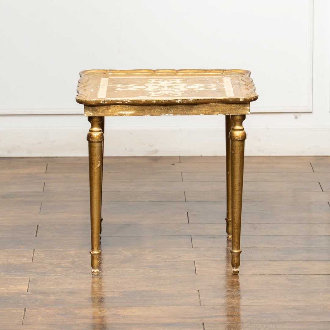 オリエンタルな幾何学模様の天板がインテリアのアクセントになる オケージョナルテーブル