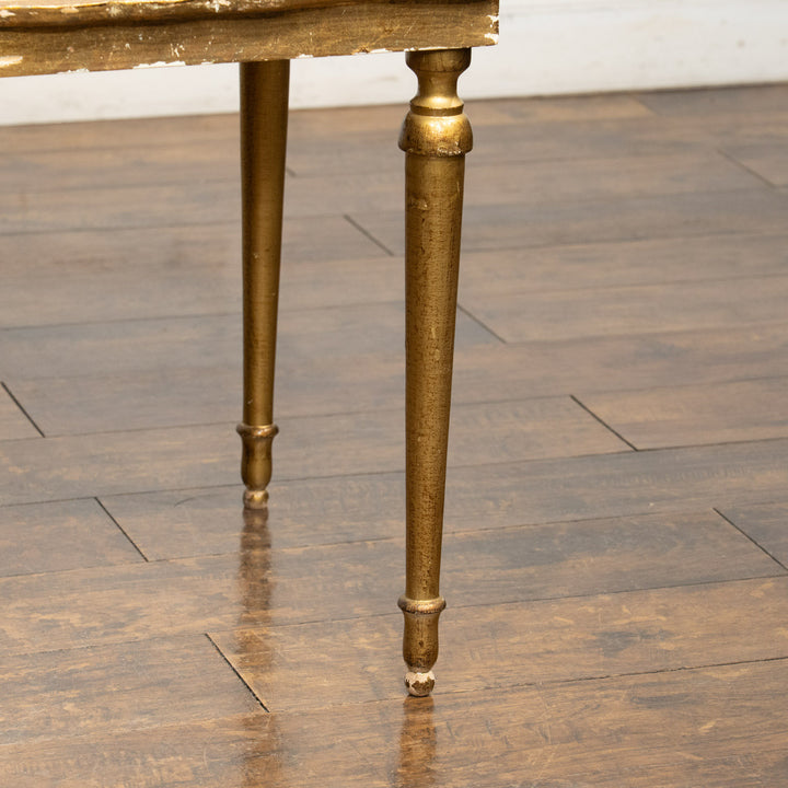 オリエンタルな幾何学模様の天板がインテリアのアクセントになる オケージョナルテーブル