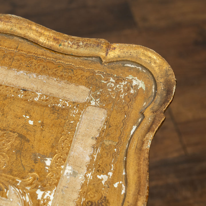 オリエンタルな幾何学模様の天板がインテリアのアクセントになる オケージョナルテーブル