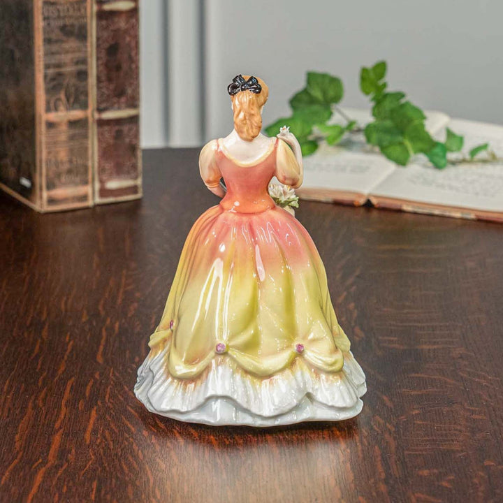 【ROYAL DOULTON ロイヤルドルトン Sarah サラ】レディー フィギュリン[m]