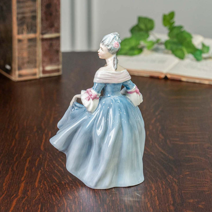 【ROYAL DOULTON ロイヤルドルトン SOUTHERN BELLE サザンベル】レディー フィギュリン[m]