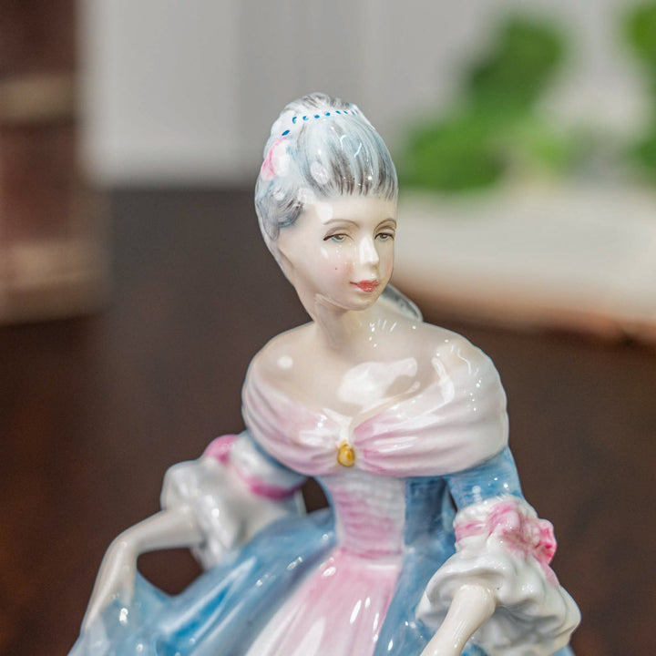【ROYAL DOULTON ロイヤルドルトン SOUTHERN BELLE サザンベル】レディー フィギュリン[m]