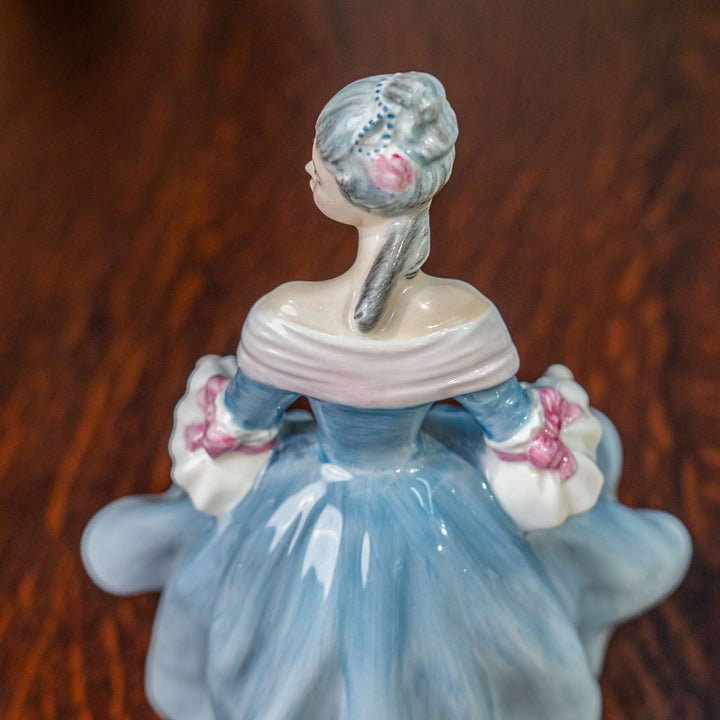 【ROYAL DOULTON ロイヤルドルトン SOUTHERN BELLE サザンベル】レディー フィギュリン[m]