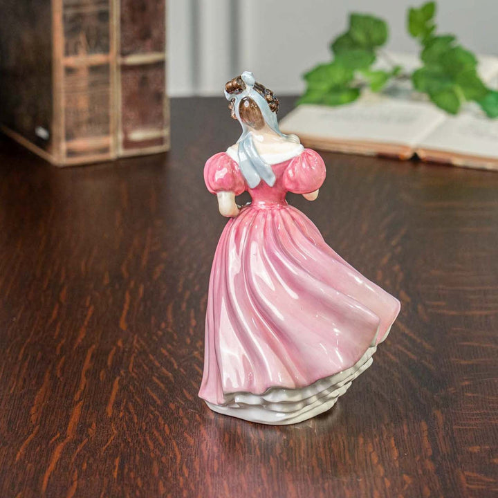 【ROYAL DOULTON ロイヤルドルトン Camellia カメリア】レディー フィギュリン[m]