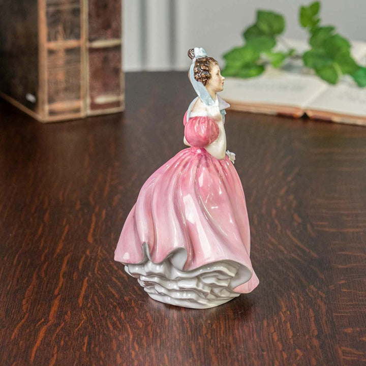 【ROYAL DOULTON ロイヤルドルトン Camellia カメリア】レディー フィギュリン[m]