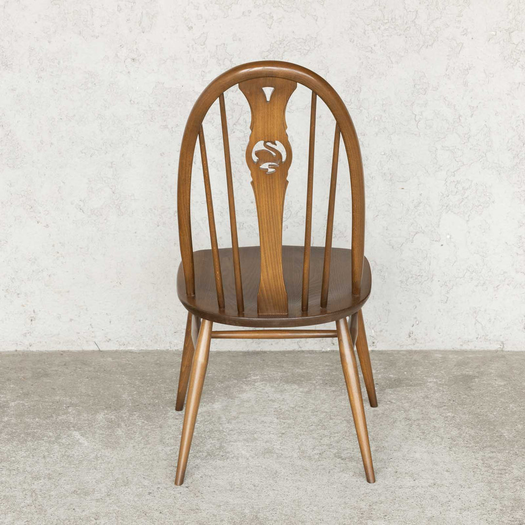 英国【ERCOL アーコール】優雅な白鳥の透かし彫りが美しい エルム スワンバックチェア /23I-3[m]