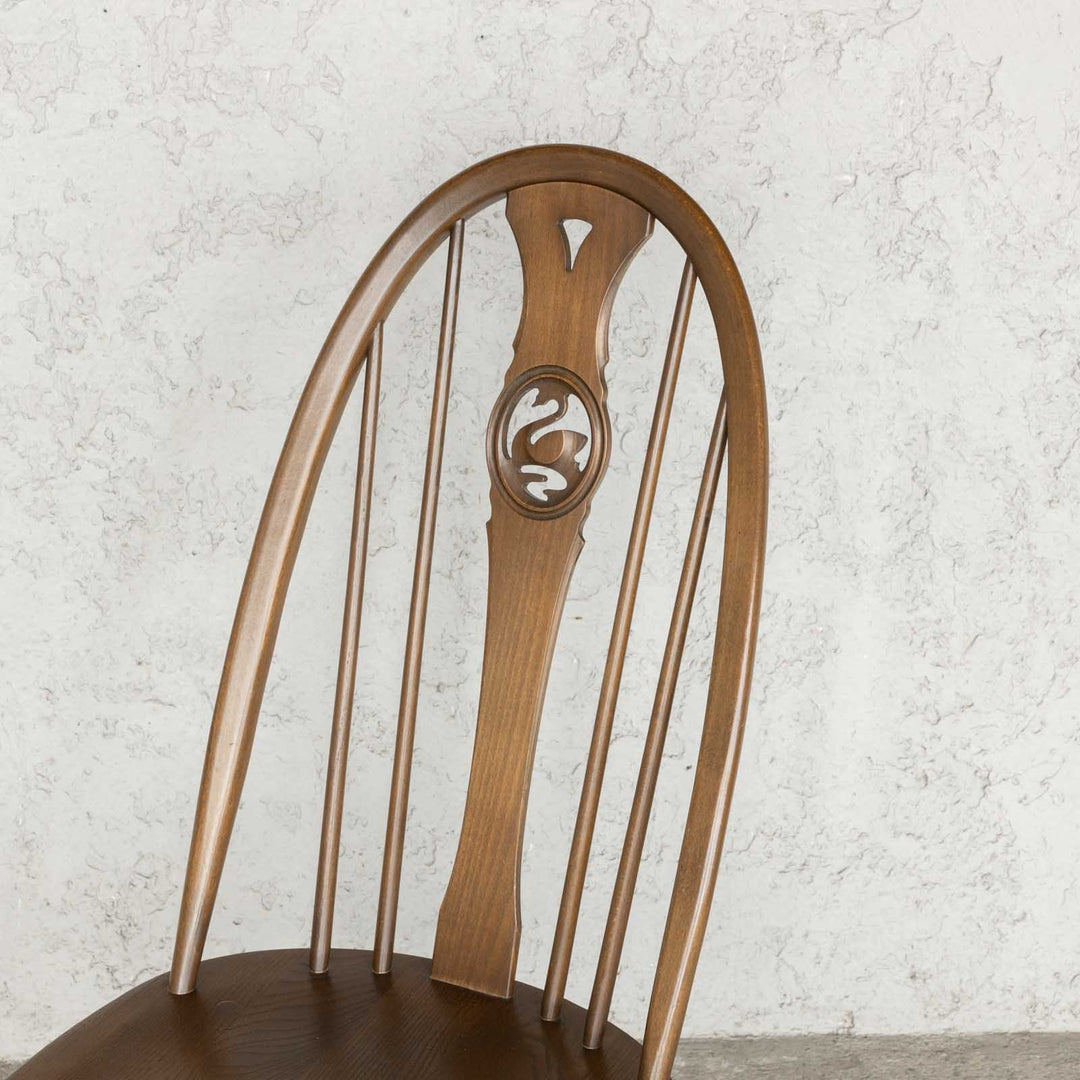 英国【ERCOL アーコール】優雅な白鳥の透かし彫りが美しい エルム スワンバックチェア /23I-3[m]