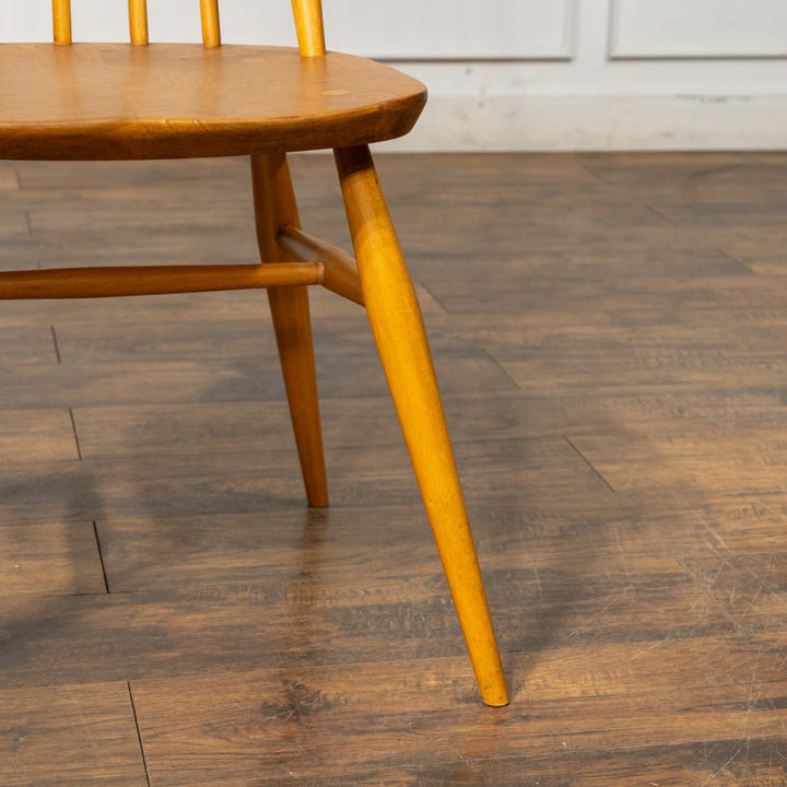 英国【ERCOL アーコール】洗練された佇まい ゴールドスミスチェア No.369 Windsor ウインザー /23I-A1[m]