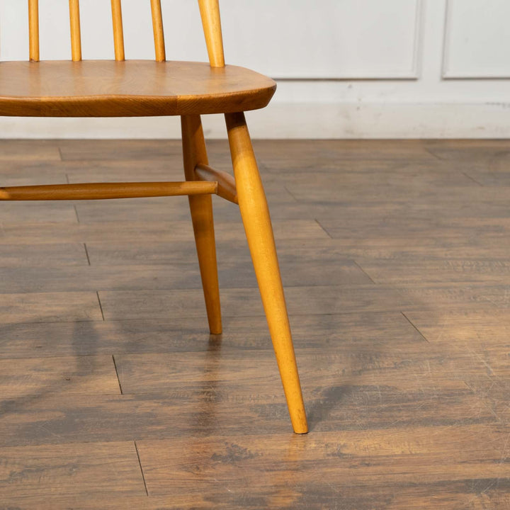 英国【ERCOL アーコール】洗練された佇まい ゴールドスミスチェア No.369 Windsor ウインザー /23I-A4[m]