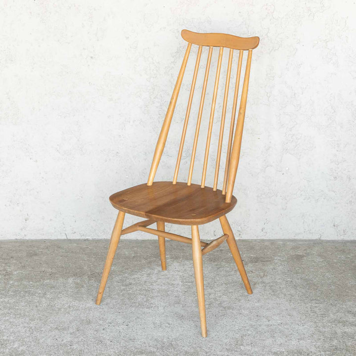 英国【ERCOL アーコール】洗練された佇まい ゴールドスミスチェア No.369 Windsor ウインザー /23I-B4[m]