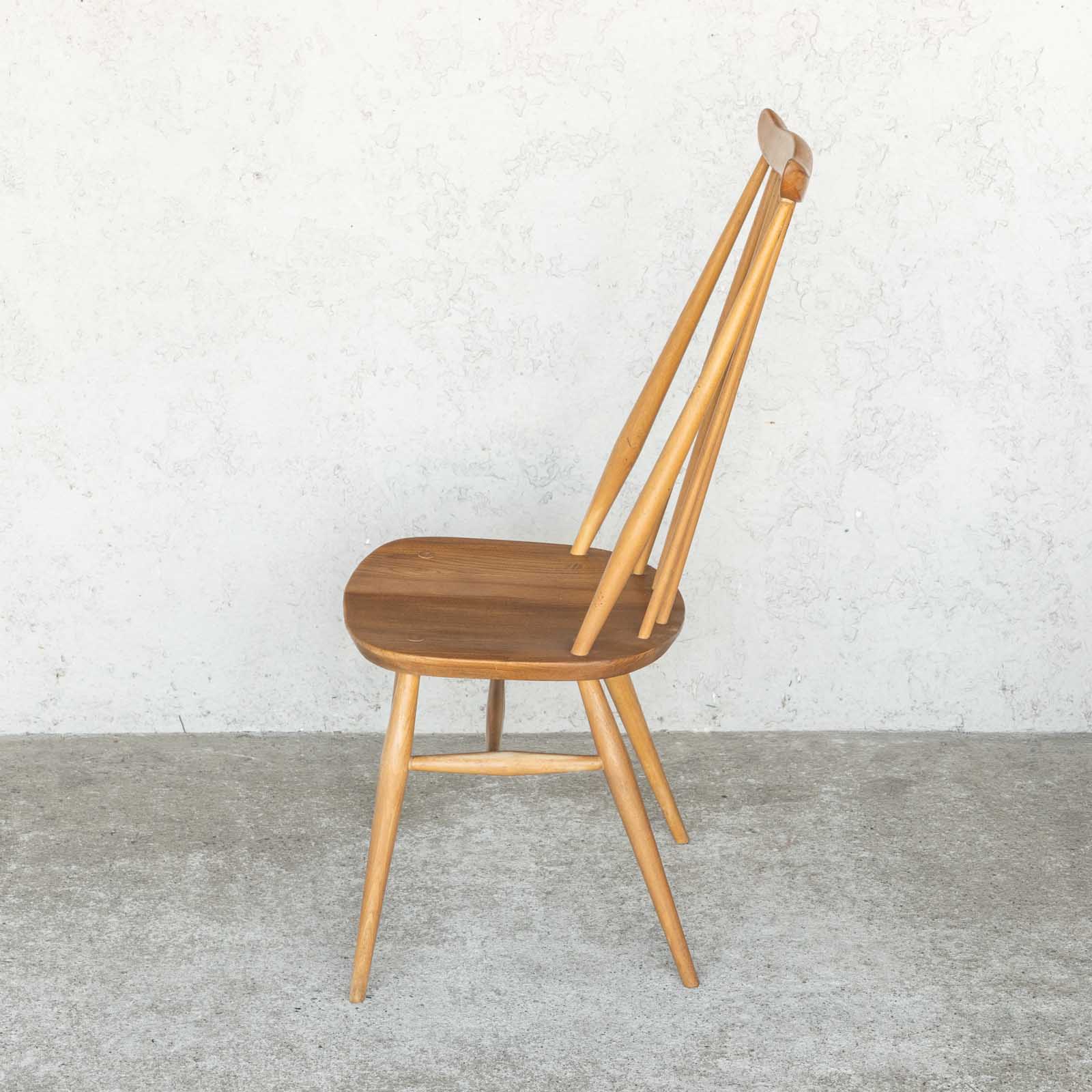 英国【ERCOL アーコール】洗練された佇まい ゴールドスミスチェア No