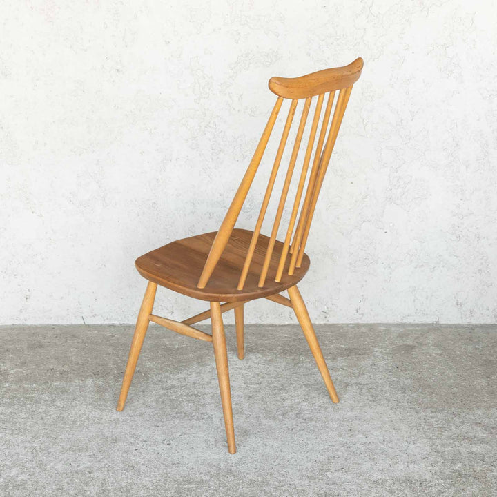 英国【ERCOL アーコール】洗練された佇まい ゴールドスミスチェア No.369 Windsor ウインザー /23I-B4[m]