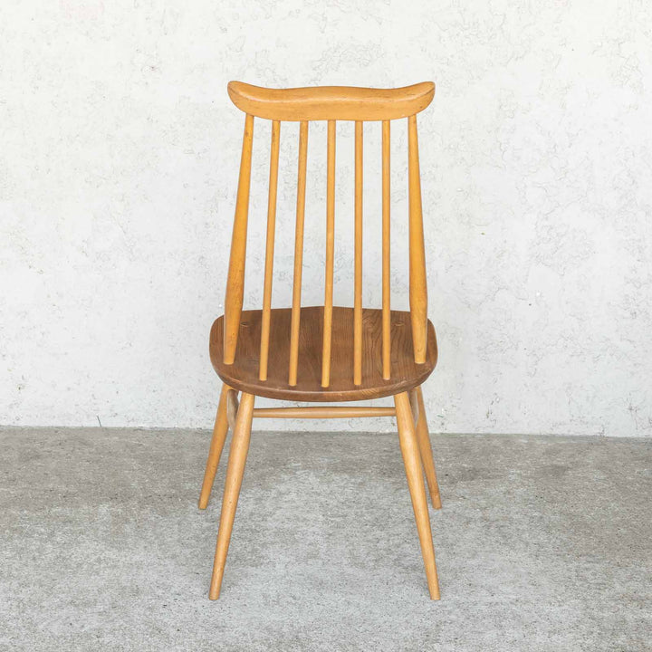 英国【ERCOL アーコール】洗練された佇まい ゴールドスミスチェア No.369 Windsor ウインザー /23I-B4[m]