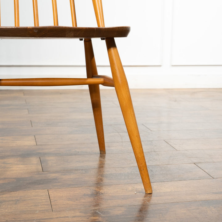 英国【ERCOL アーコール】洗練された佇まい ゴールドスミスチェア No.369 Windsor ウインザー /23I-B13[m]