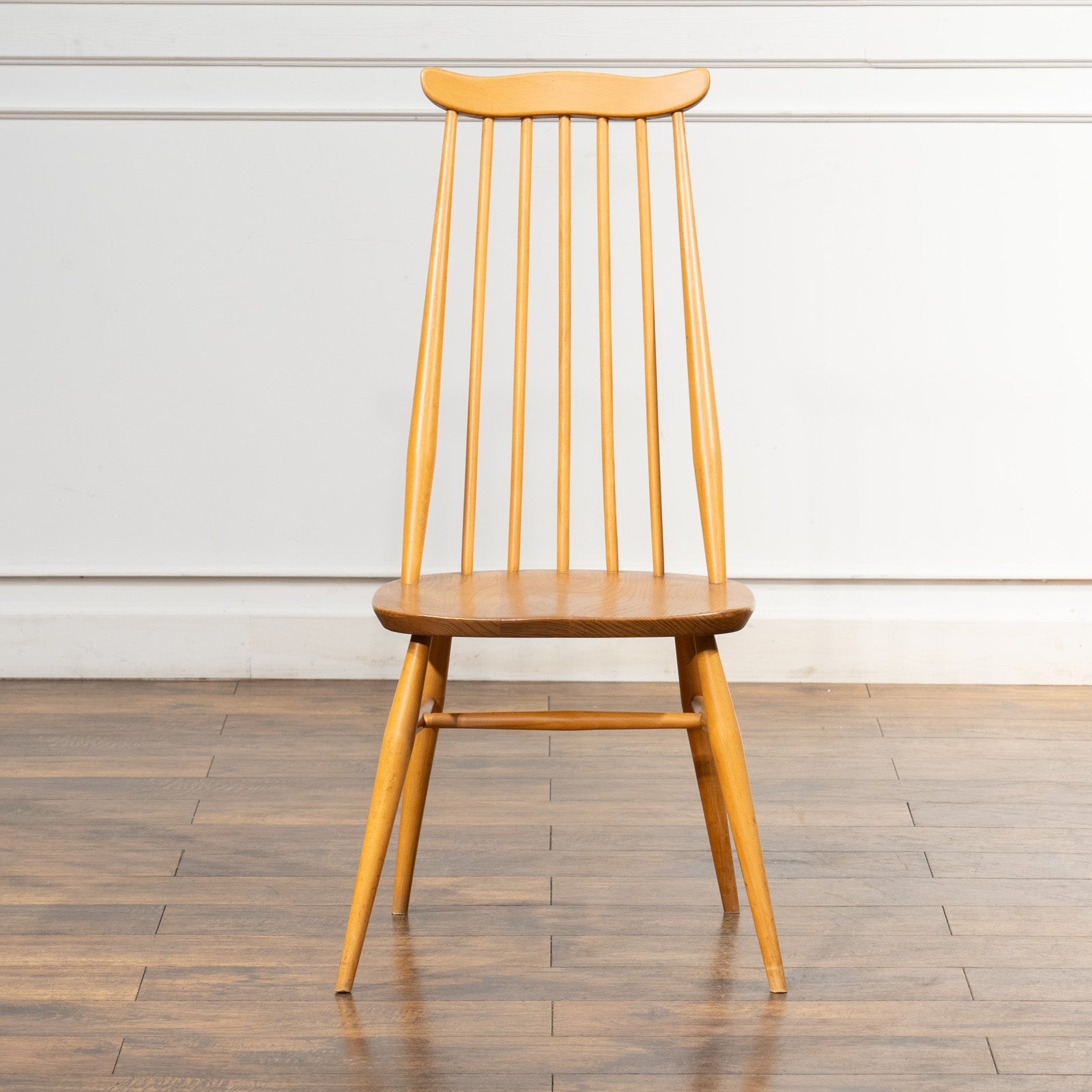 英国【ERCOL アーコール】洗練された佇まい ウインザー ゴールドスミス
