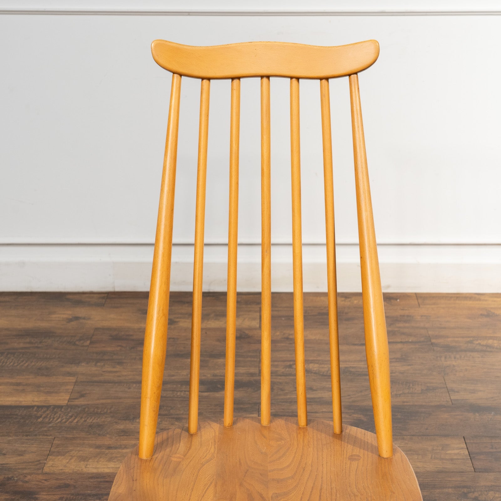 英国【ERCOL アーコール】洗練された佇まい ウインザー ゴールドスミス