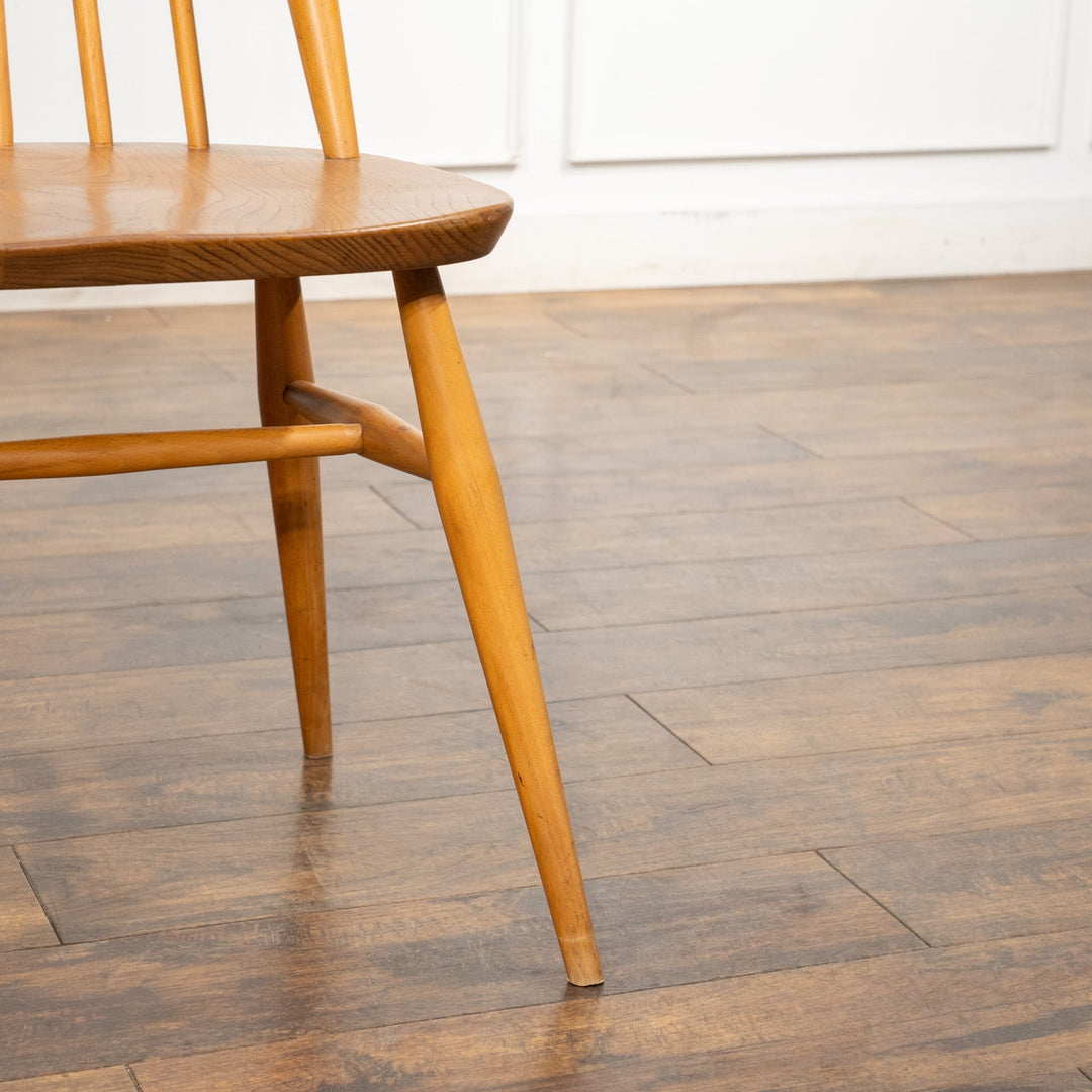 英国【ERCOL アーコール】洗練された佇まい ゴールドスミスチェア No.369 Windsor ウインザー /23I-B14[m]