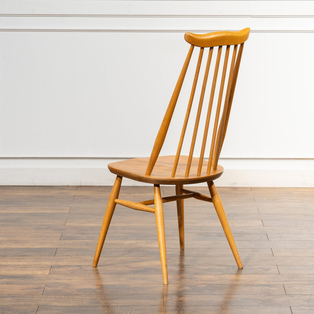 英国【ERCOL アーコール】洗練された佇まい ゴールドスミスチェア No.369 Windsor ウインザー /23I-B15[m]