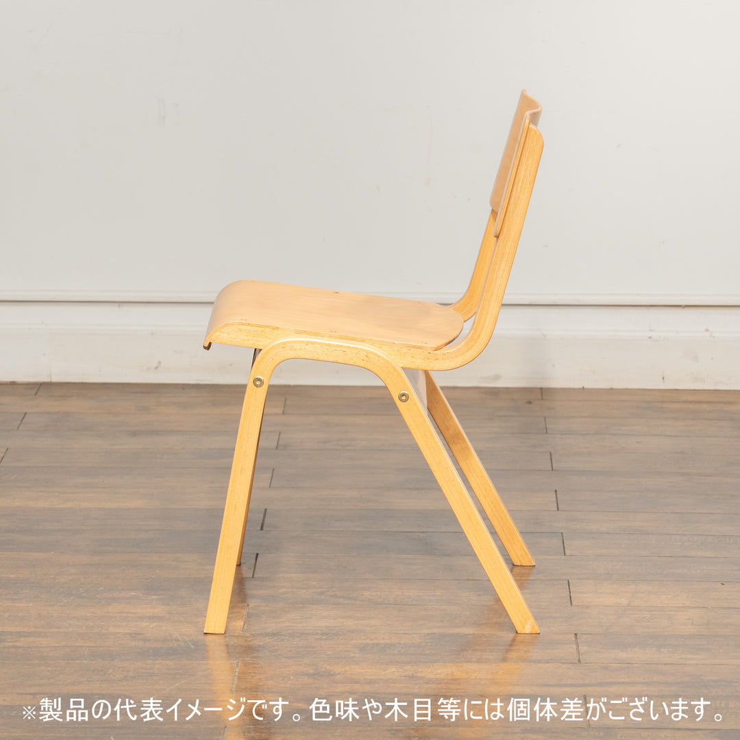 【複数あり】スタッキングできるので場所を取らずに収納できる ビーチ プライウッド スクールチェア