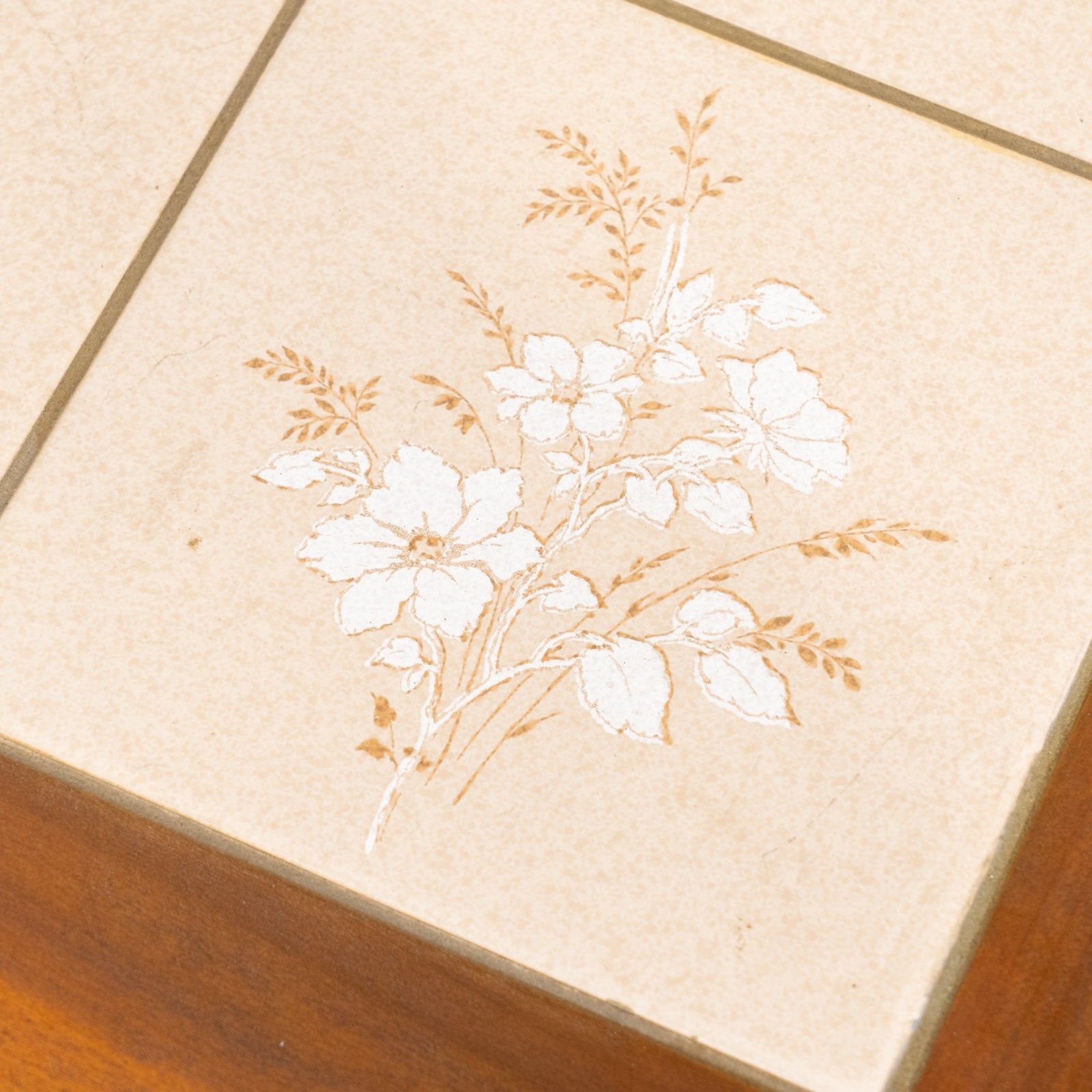 無垢材 ヴィンテージ ネストテーブル　花柄 ハンドペイント 趣のある花模様のタイル天板が素敵 タイルトップ 3段 ネストテーブル