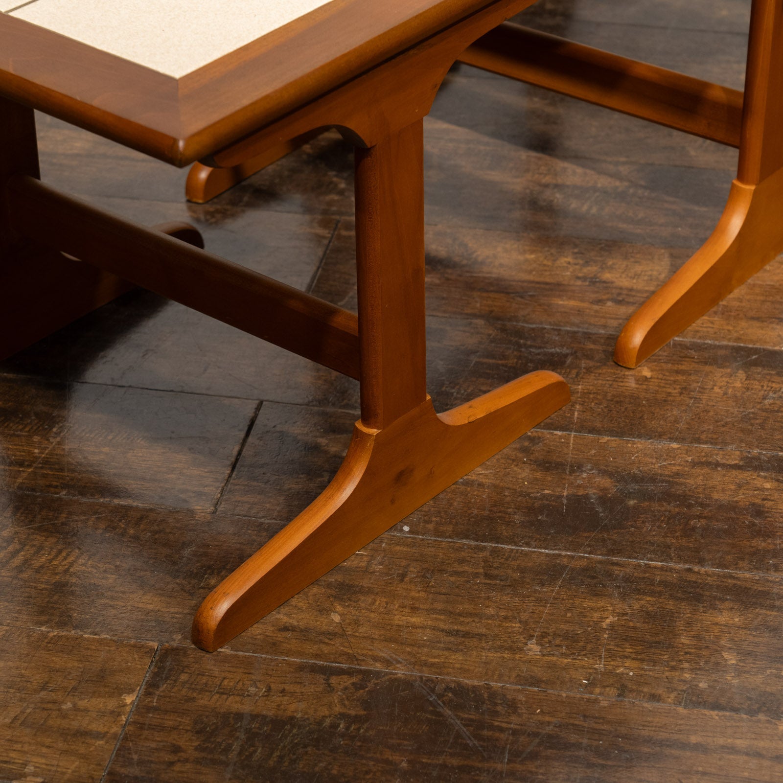 趣のある花模様のタイル天板が素敵 タイルトップ 3段 ネストテーブル