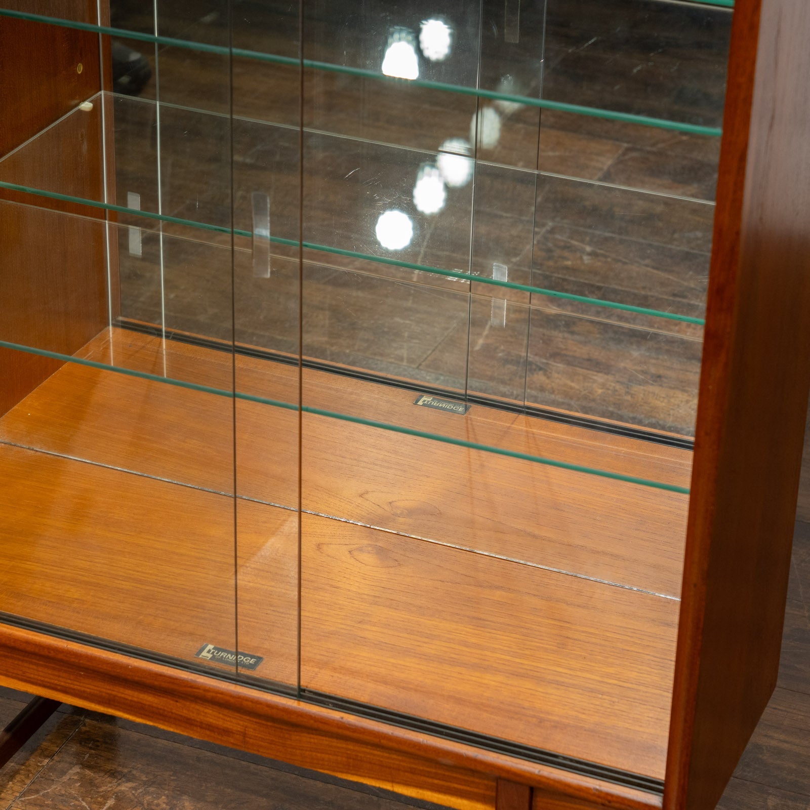 90783★イギリス Turnidge ガラス キャビネット 木製 本棚 90783☆イギリス Turnidge ガラス キャビネット 木製 本棚 90783