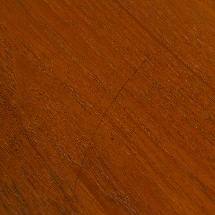 ミディアムブラウンの落ち着いた色味が素敵 チーク ガラスキャビネット[m]