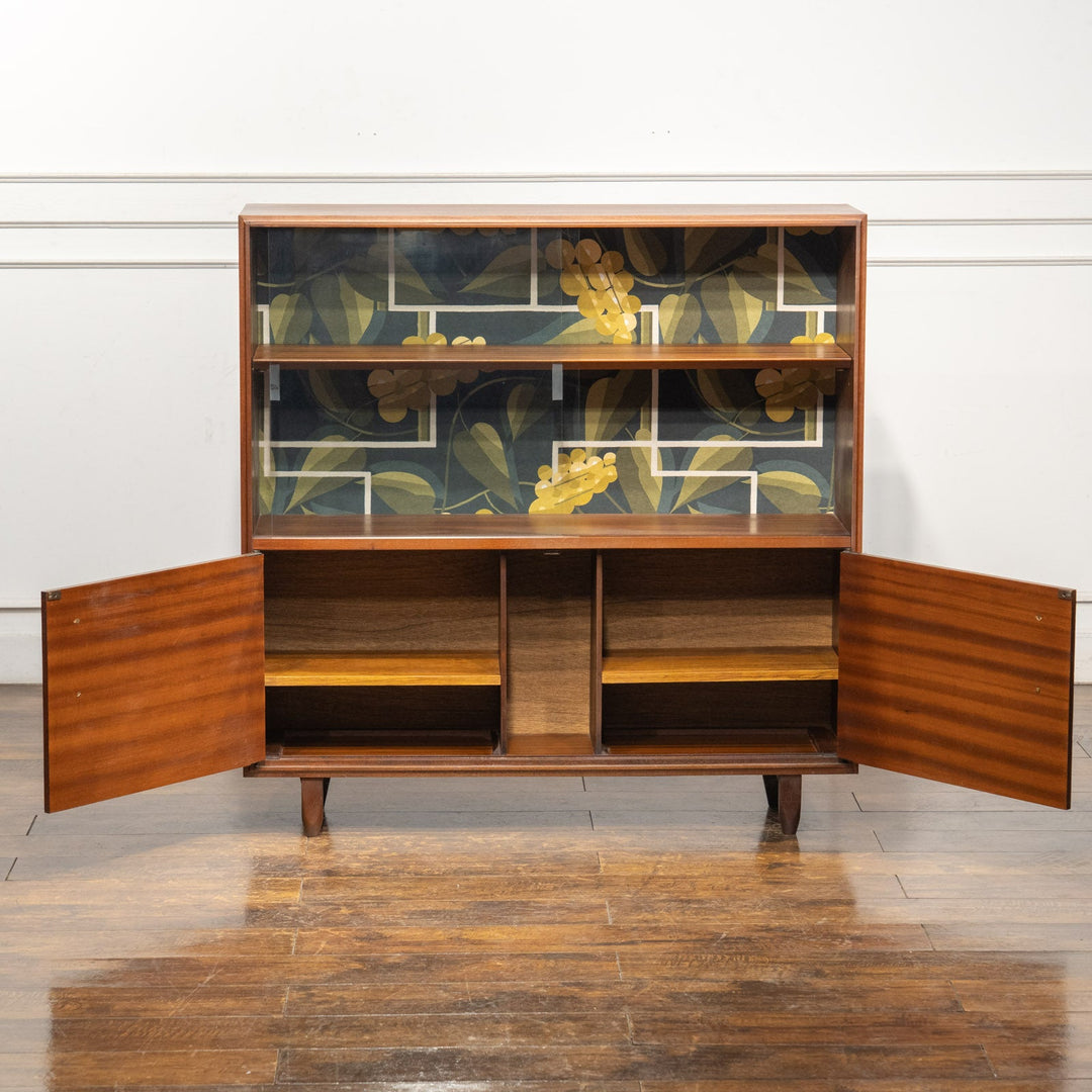 シンプルなフォルムにスタイリッシュなデザイン壁紙が素敵 ブックシェルフ /23I