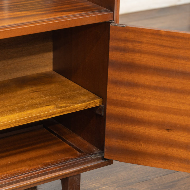 シンプルなフォルムにスタイリッシュなデザイン壁紙が素敵 ブックシェルフ /23I