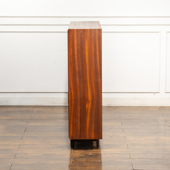 シンプルなフォルムにスタイリッシュなデザイン壁紙が素敵 ブックシェルフ /23I